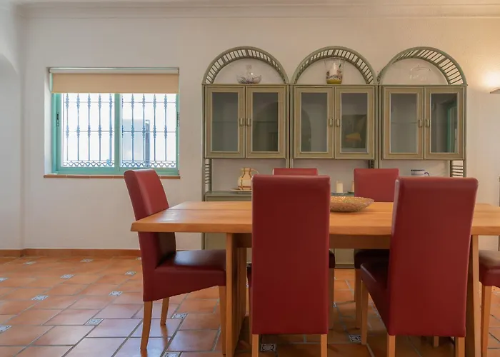 La Contenta Jardin Y Piscina En Conil Centro *