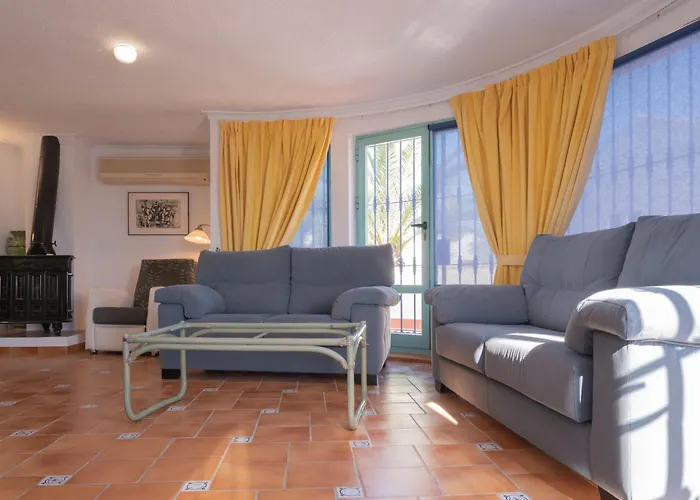 La Contenta Jardin Y Piscina En Conil Centro ヴィラ コニル・デ・ラ・フロンテラ