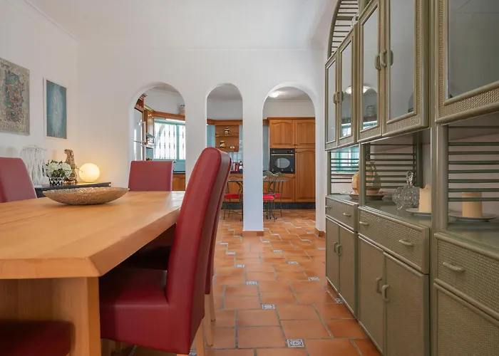 La Contenta Jardin Y Piscina En Conil Centro *