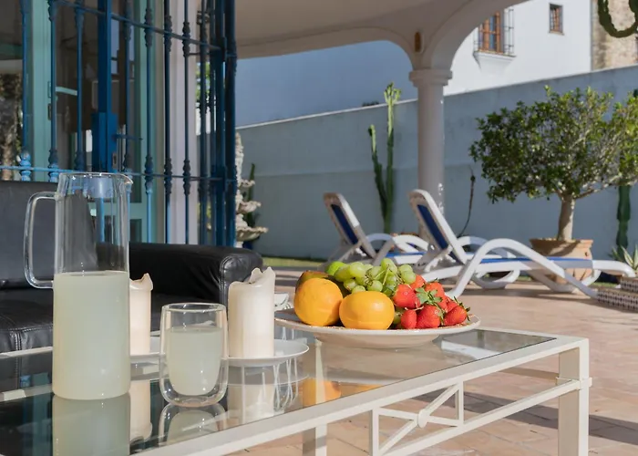 La Contenta Jardin Y Piscina En Conil Centro ヴィラ コニル・デ・ラ・フロンテラ