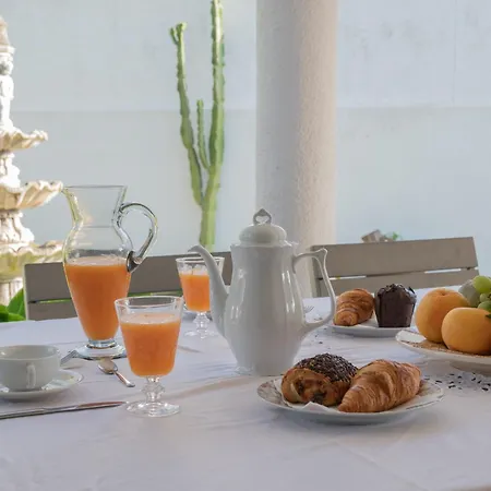 Villa La Contenta Jardín Y Piscina En Conil Centro *