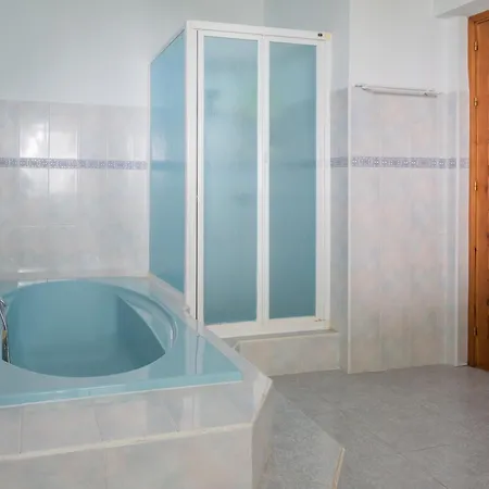 Villa La Contenta Jardin Y Piscina En Conil Centro