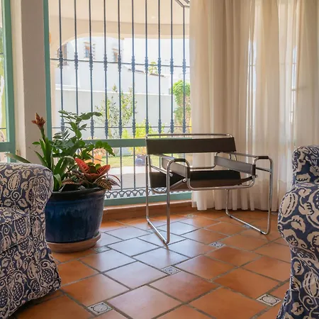 Villa La Contenta Jardin Y Piscina En Conil Centro *