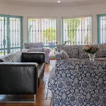 La Contenta Jardin Y Piscina En Conil Centro Коніль-де-ла-Фронтера