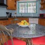 La Contenta Jardin Y Piscina En Conil Centro Вілла