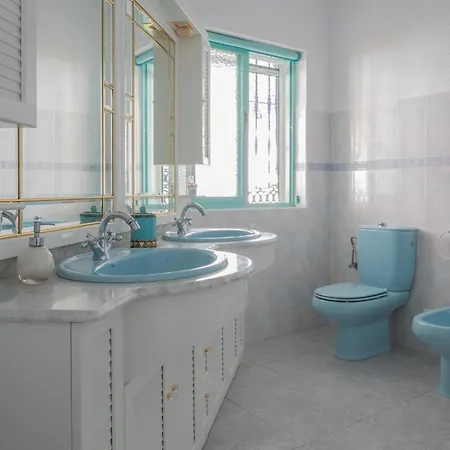 Villa La Contenta Jardin Y Piscina En Conil Centro *